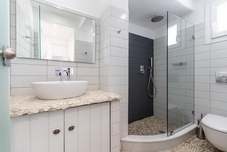 Ground floor apartments for 5 or 6